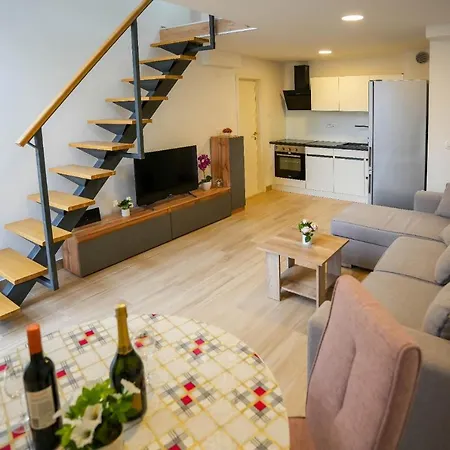 Apartamento Izi Split